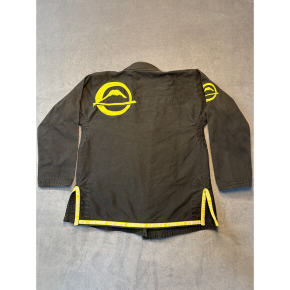 Submit Everyone Fuji jujutsu Gi Black with Yellow Accents, Size “W1” - Picture 9 of 12
